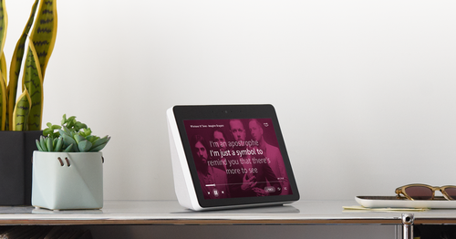 echo with a screen image